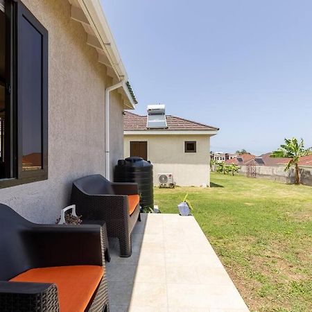 Sun Shine Luxury Villas 2 Bedroom Pool & Gym Ocho Rios St Ann Esterno foto