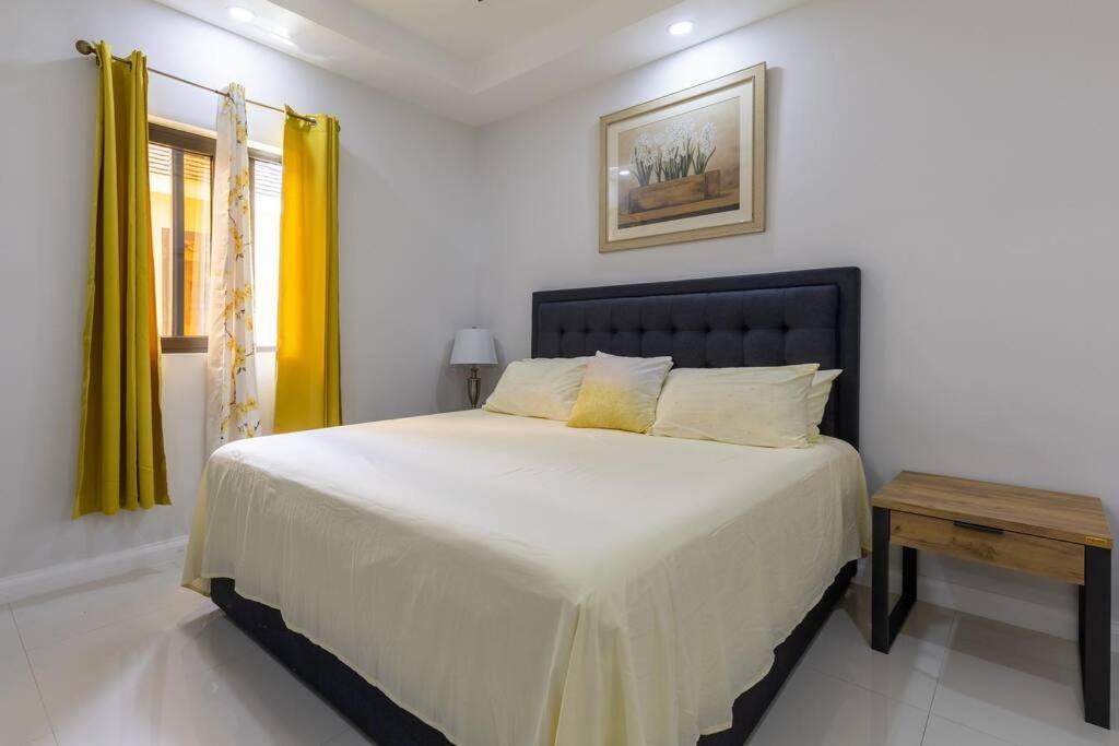Sun Shine Luxury Villas 2 Bedroom Pool & Gym Ocho Rios St Ann Esterno foto