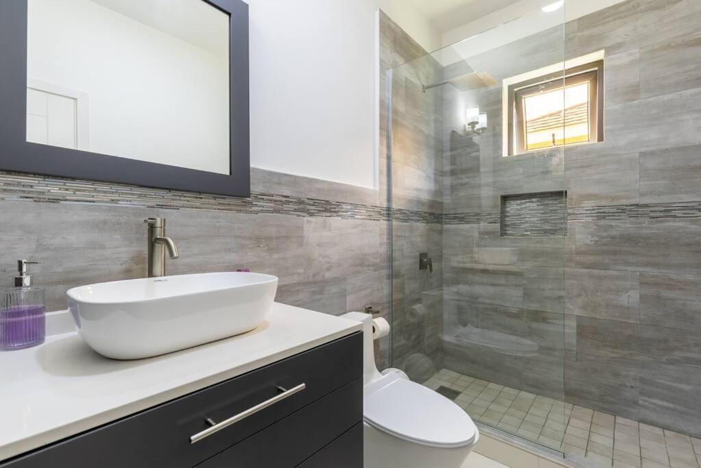 Sun Shine Luxury Villas 2 Bedroom Pool & Gym Ocho Rios St Ann Esterno foto